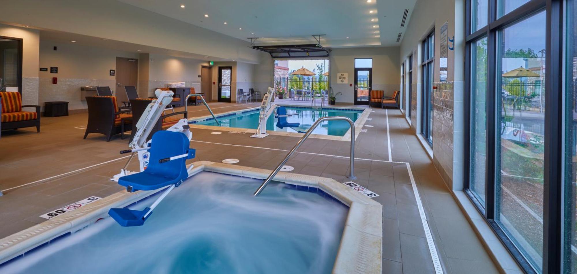 Hampton Inn & Suites Roseburg Ngoại thất bức ảnh