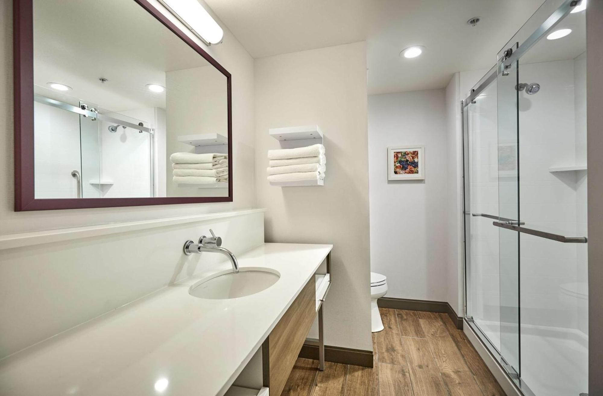 Hampton Inn & Suites Roseburg Ngoại thất bức ảnh