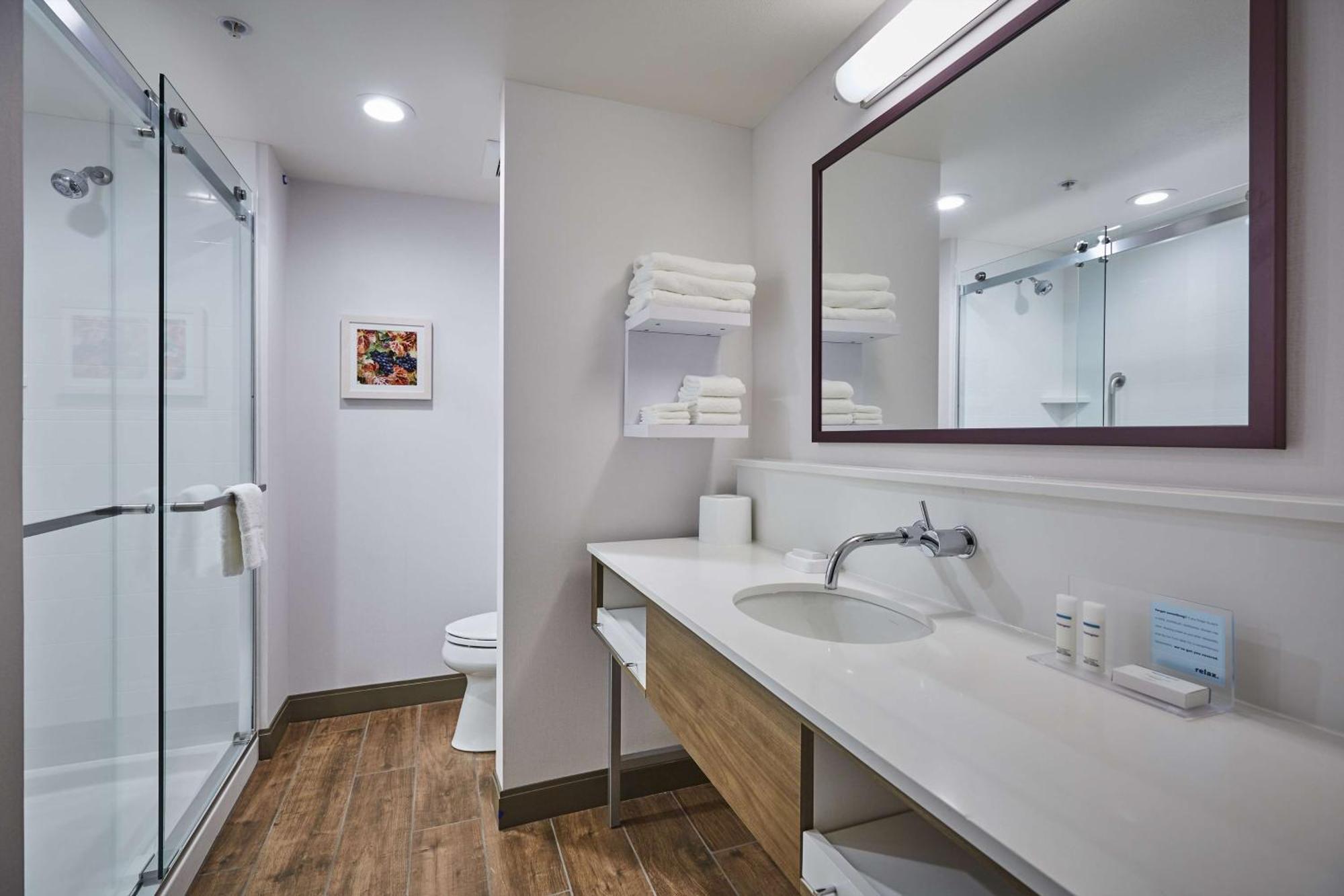 Hampton Inn & Suites Roseburg Ngoại thất bức ảnh