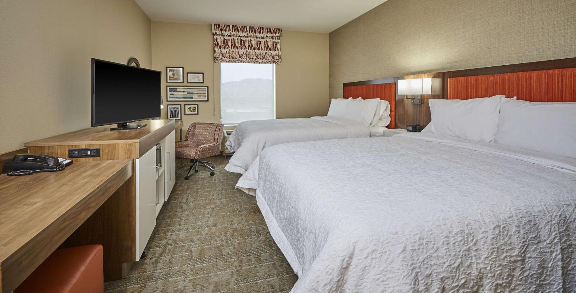 Hampton Inn & Suites Roseburg Ngoại thất bức ảnh